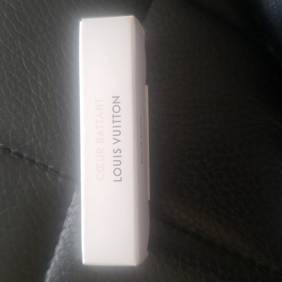 Louis Vuitton Coeur Battant eau de parfum 2 ml spray - Picture 2 of 5